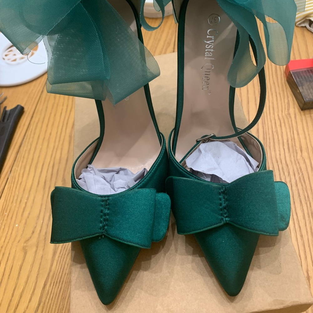 NEW! Sz 6.5 Emerald Green 4.5"